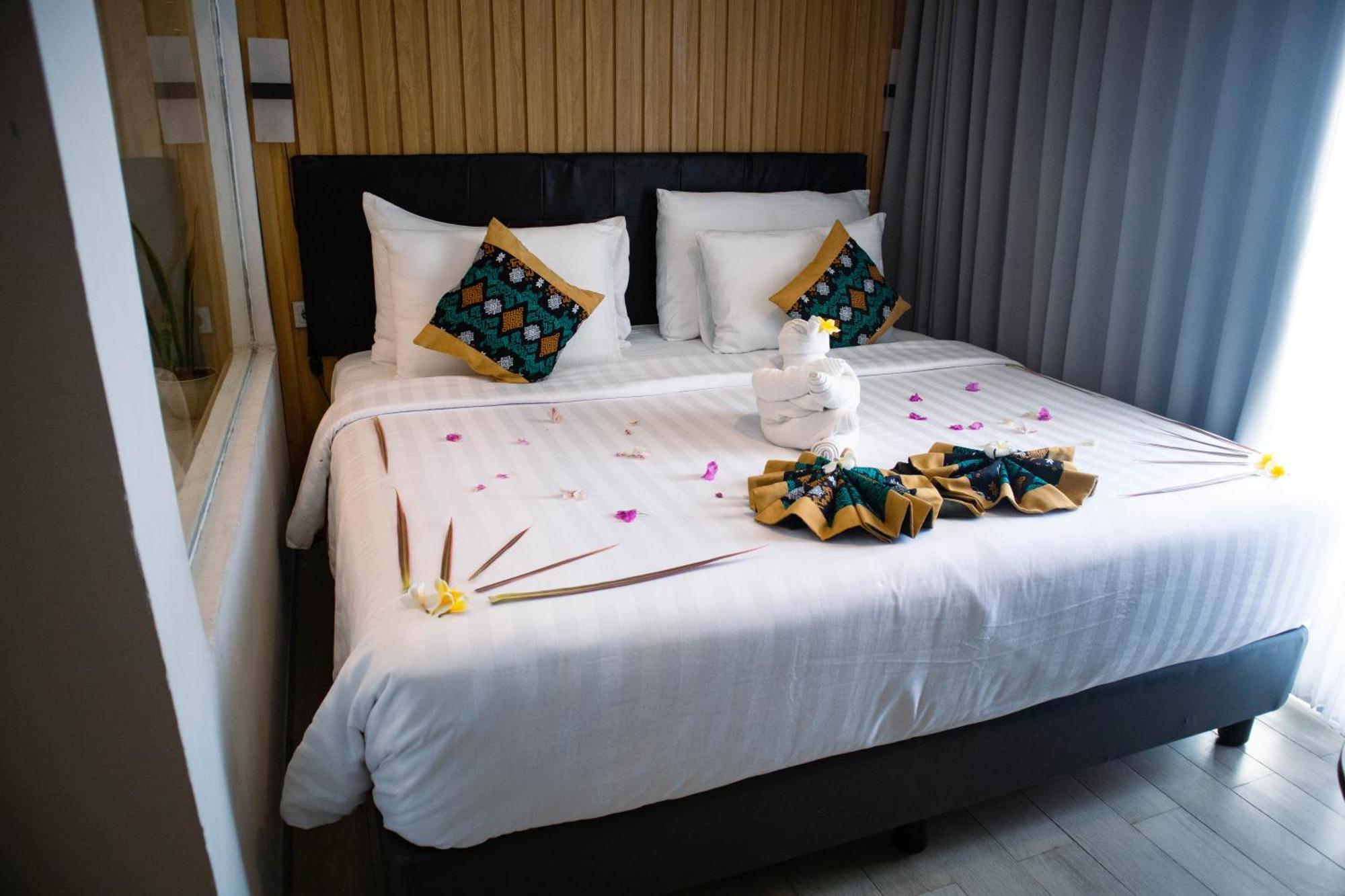 Raja Hotel Kuta Mandalika Resort & Convention Zewnętrze zdjęcie