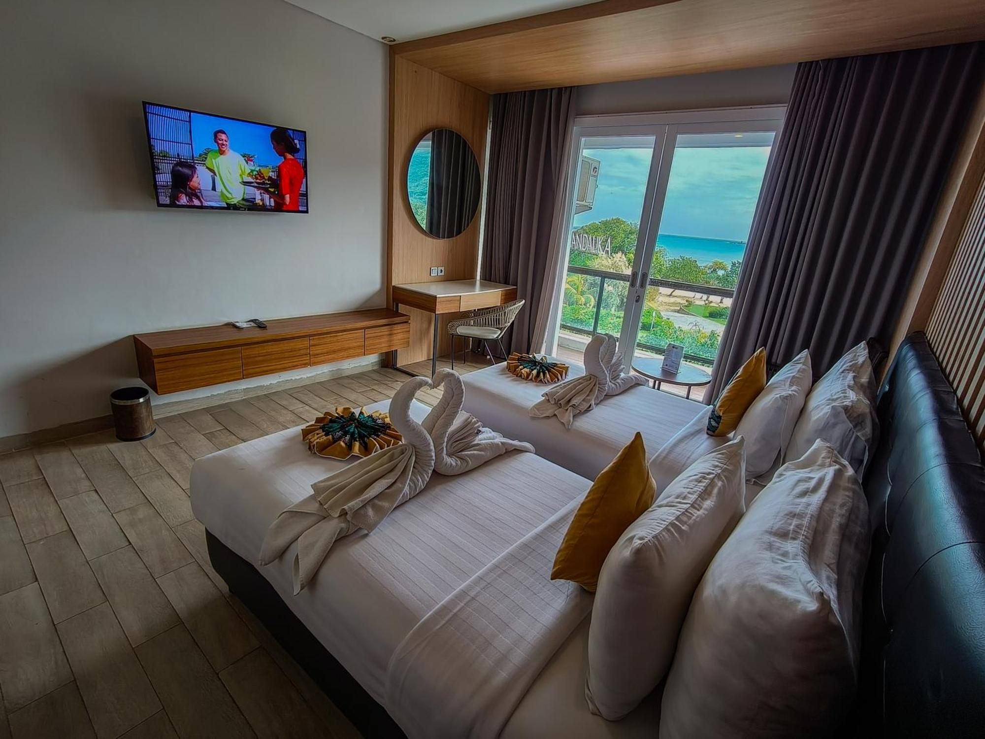 Raja Hotel Kuta Mandalika Resort & Convention Zewnętrze zdjęcie