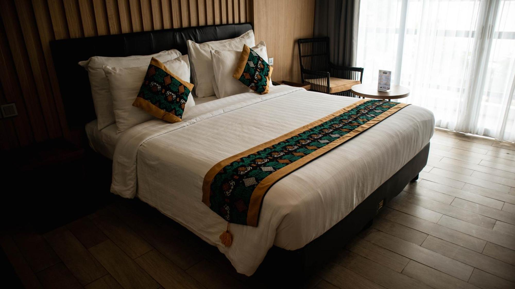 Raja Hotel Kuta Mandalika Resort & Convention Zewnętrze zdjęcie