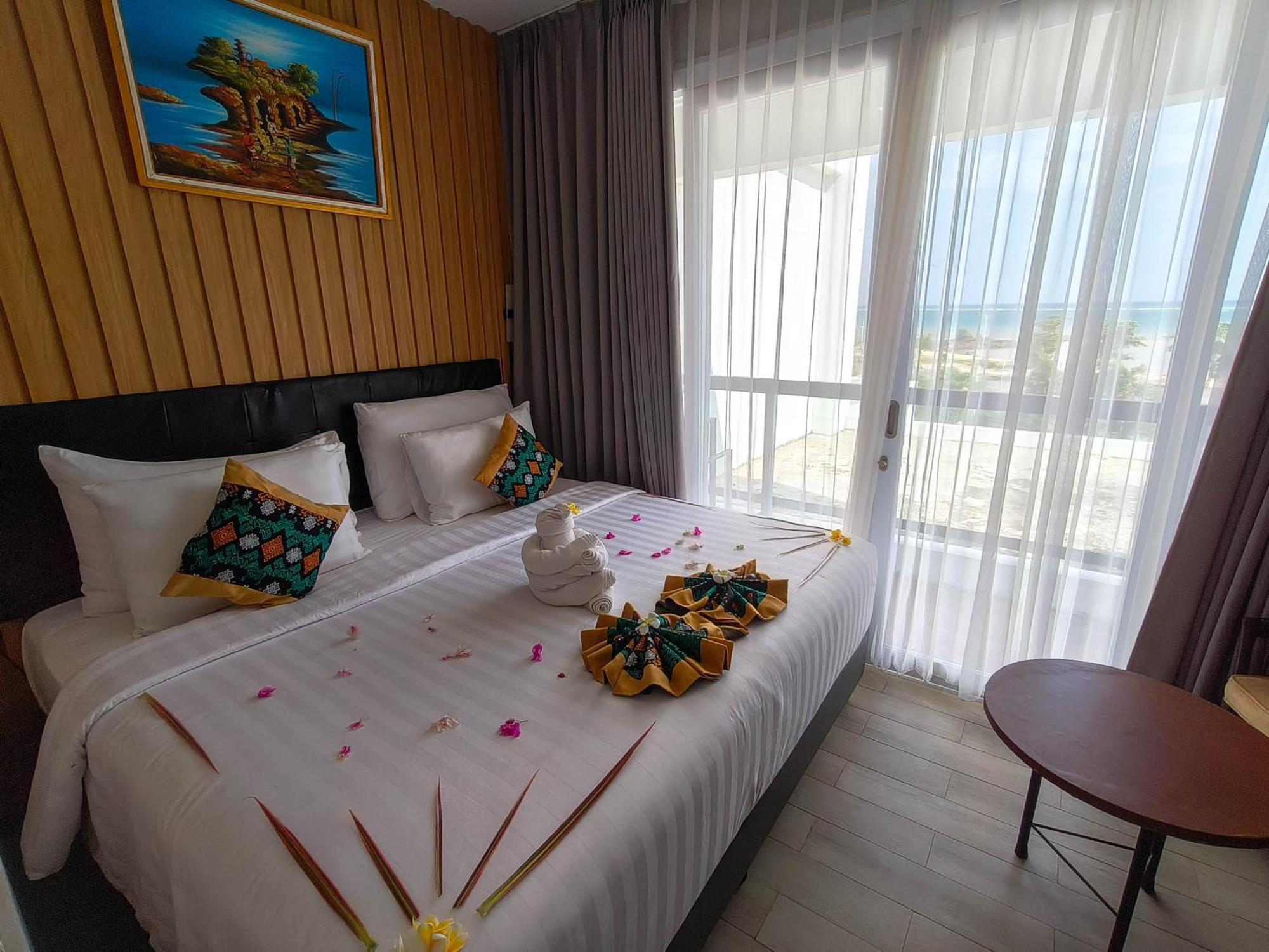 Raja Hotel Kuta Mandalika Resort & Convention Zewnętrze zdjęcie