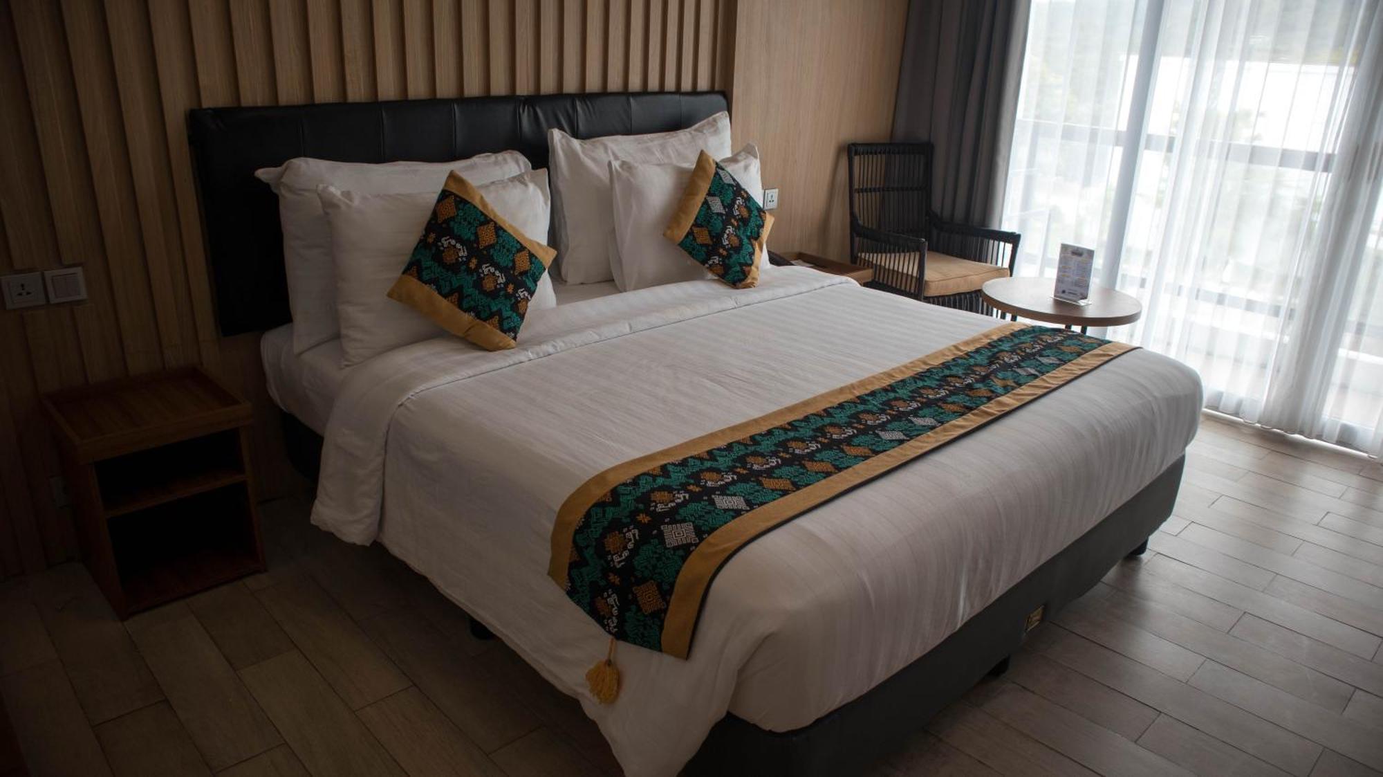 Raja Hotel Kuta Mandalika Resort & Convention Zewnętrze zdjęcie