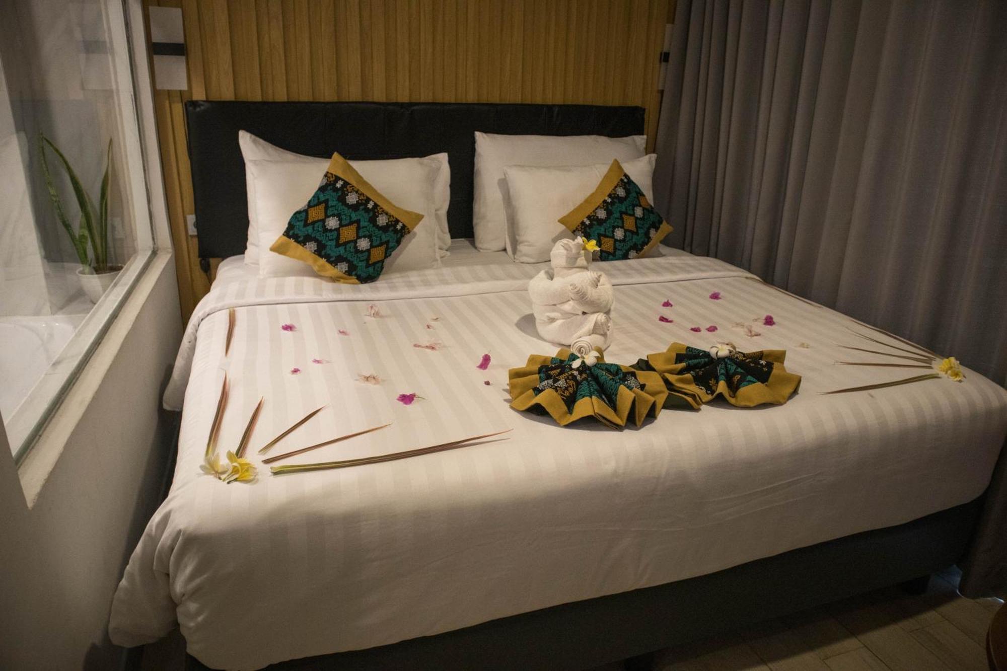 Raja Hotel Kuta Mandalika Resort & Convention Zewnętrze zdjęcie