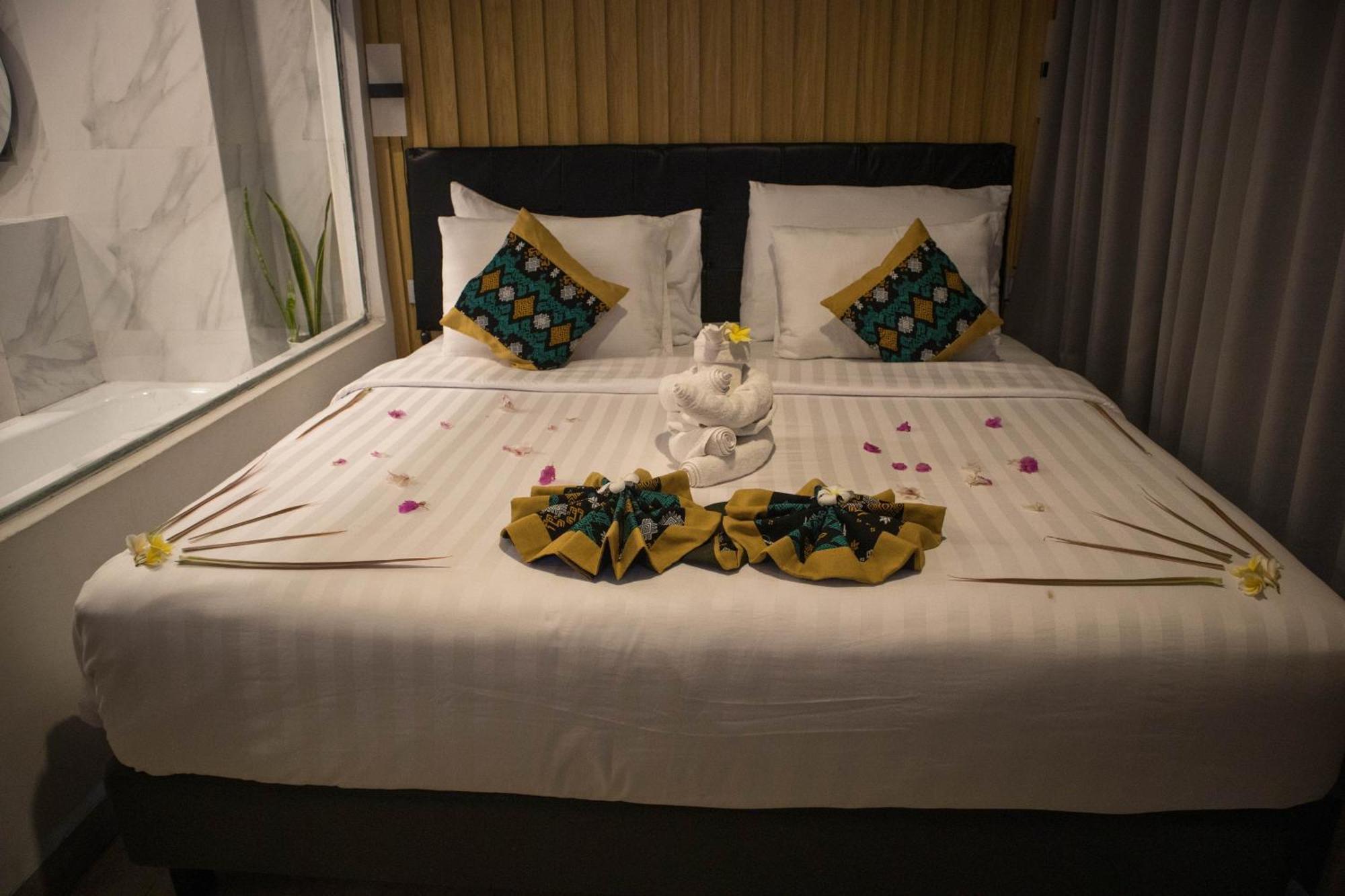 Raja Hotel Kuta Mandalika Resort & Convention Zewnętrze zdjęcie