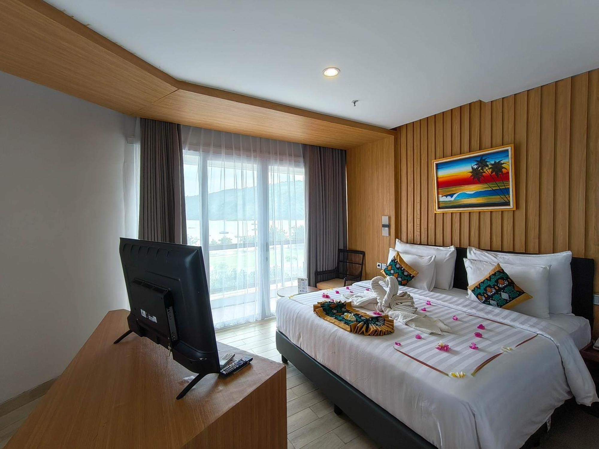 Raja Hotel Kuta Mandalika Resort & Convention Zewnętrze zdjęcie