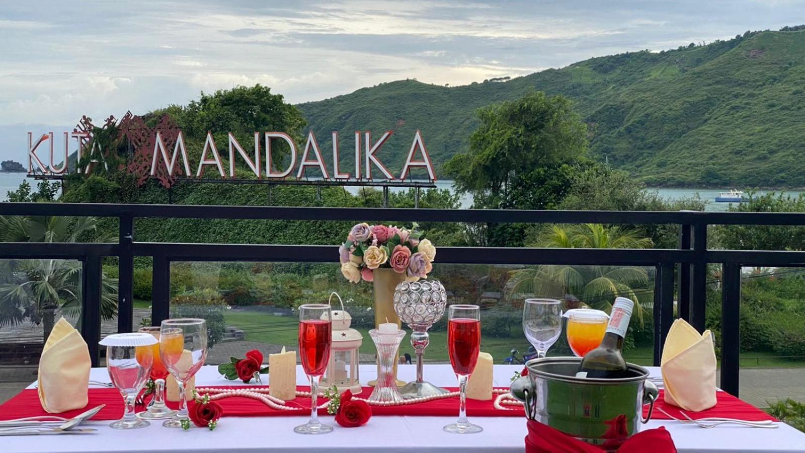 Raja Hotel Kuta Mandalika Resort & Convention Zewnętrze zdjęcie